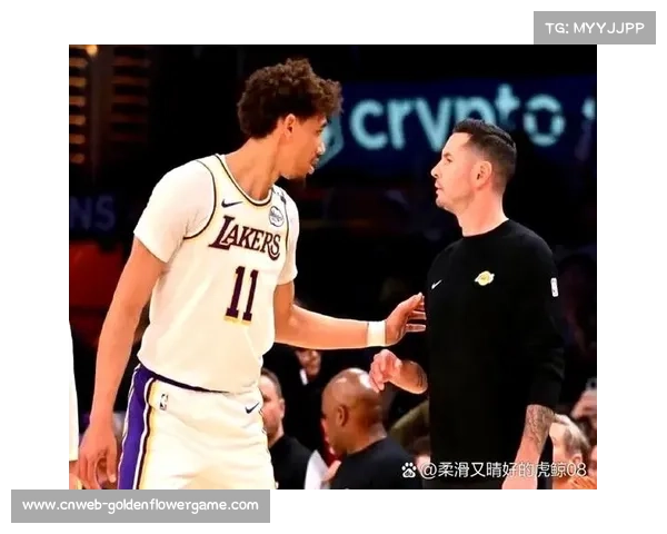 湖人训练营进入第二日雷迪克着重强调防守强度文森特全面恢复参加合练 湖人训练营进入第二日雷迪克着重强调防守强度文森特全面恢复参加合练