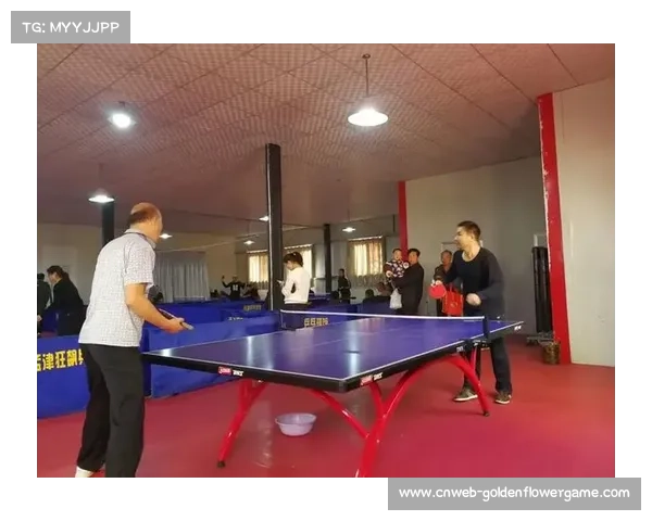 父子同组比赛同时到边，裁判通过触板压力数据判定胜负